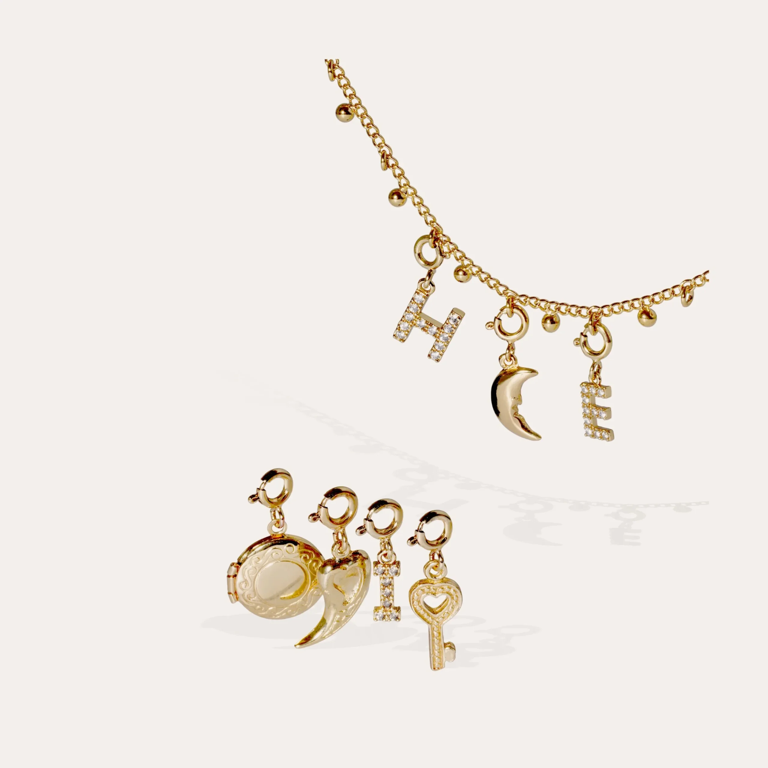 Charms pendentif lettre E strass
